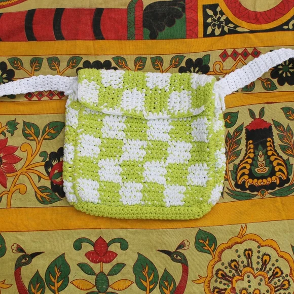 Checked Body Pouch - Picture 2 of 7